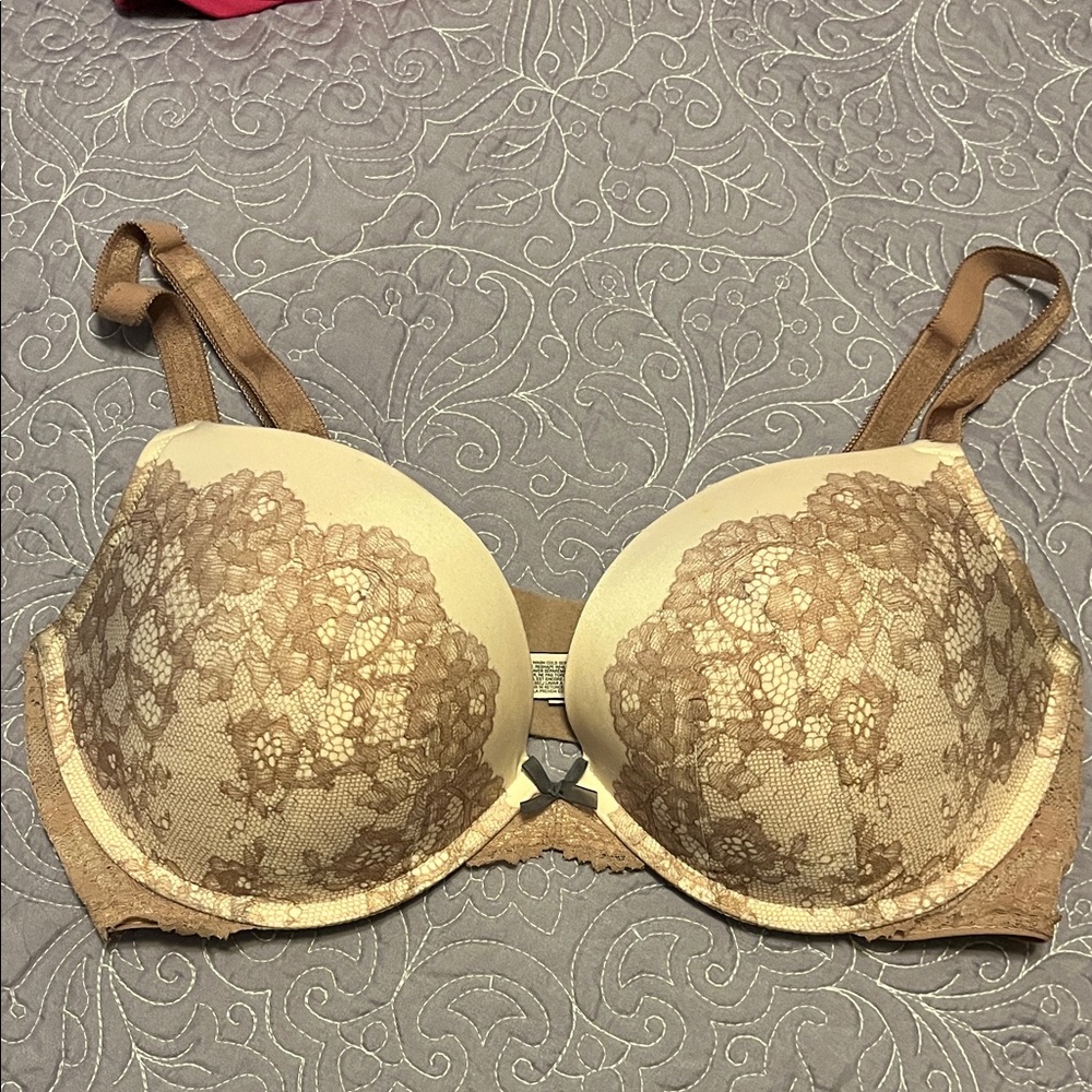 Victoria's Secret Lace Overlay Bra - Blush and Cream